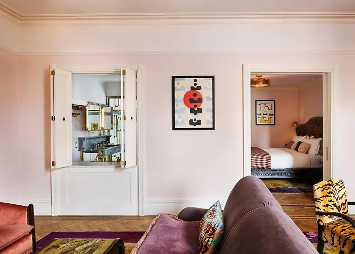 The Hotel Chelsea